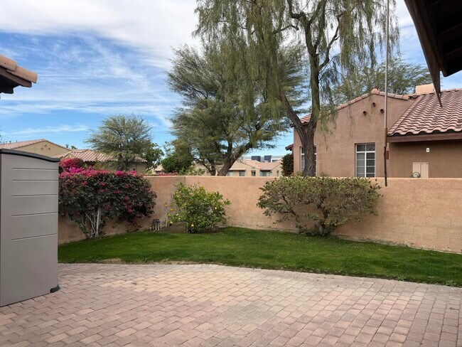 Building Photo - 47780 Sumac St