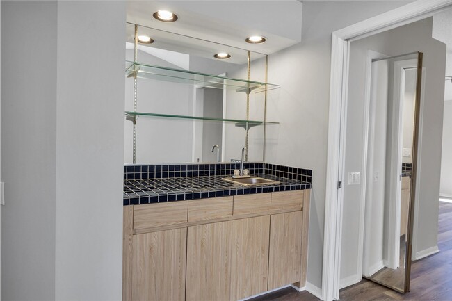 Building Photo - 4998 Tamarack Trail
