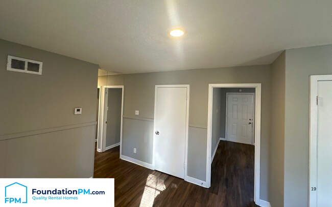 Building Photo - 1837 Warner Ave