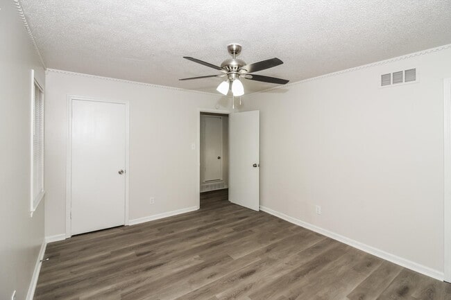 Building Photo - 3621 Mozelle St