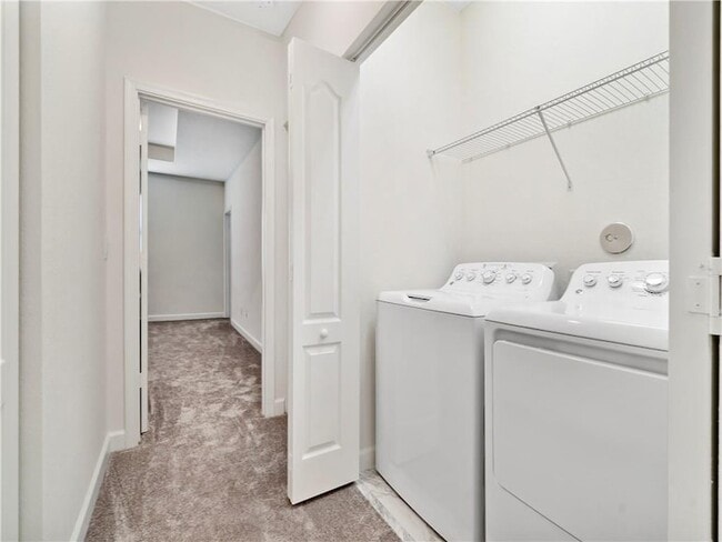 Building Photo - 13056 Anthorne Ln