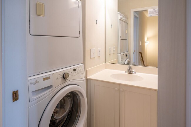 Building Photo - TIME TO SECURE A FURNISHED PROPERTY FOR THE FALL OF '26-SPRING OF '27