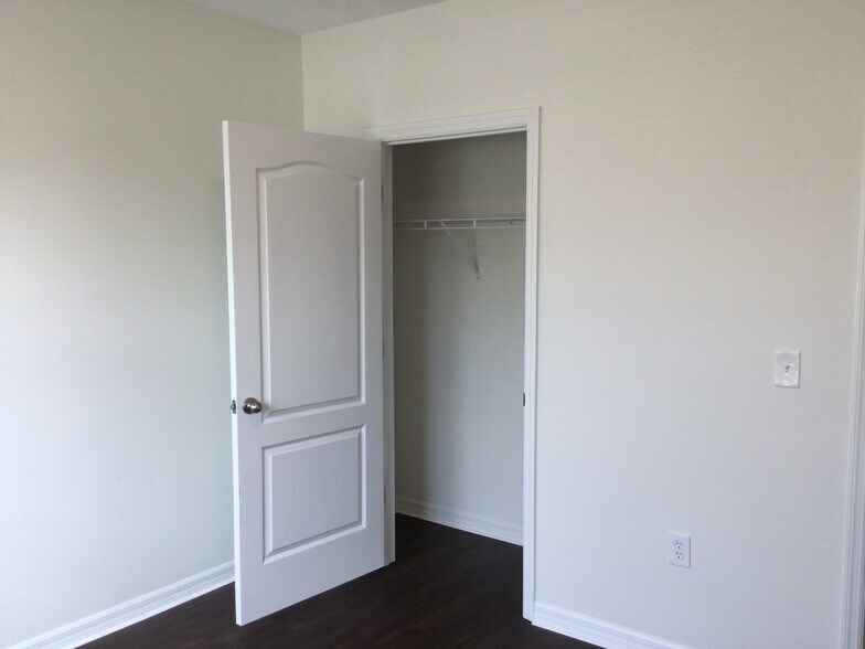 Building Photo - 3429 San Moise Pl