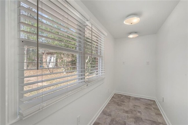 Building Photo - 3088 Majestic Cir