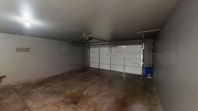 Building Photo - 519 Myra Lou Ave
