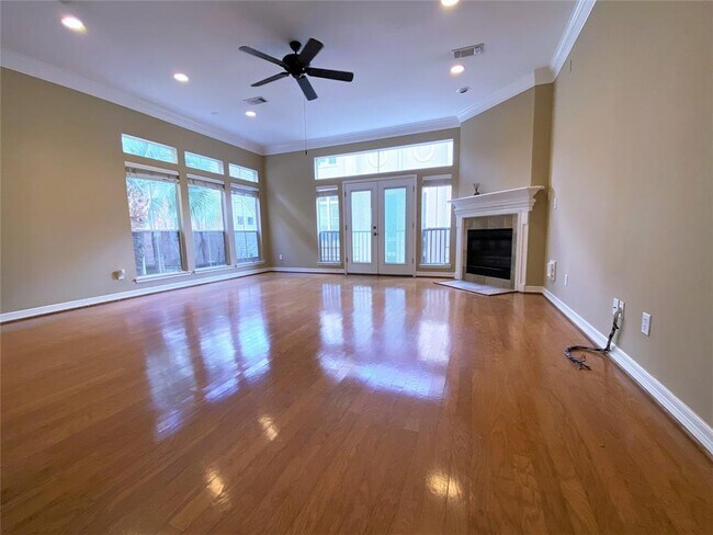 Building Photo - 5314 Blossom St