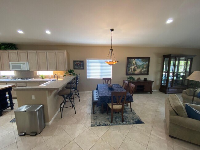 Building Photo - 80100 Presidio Ct