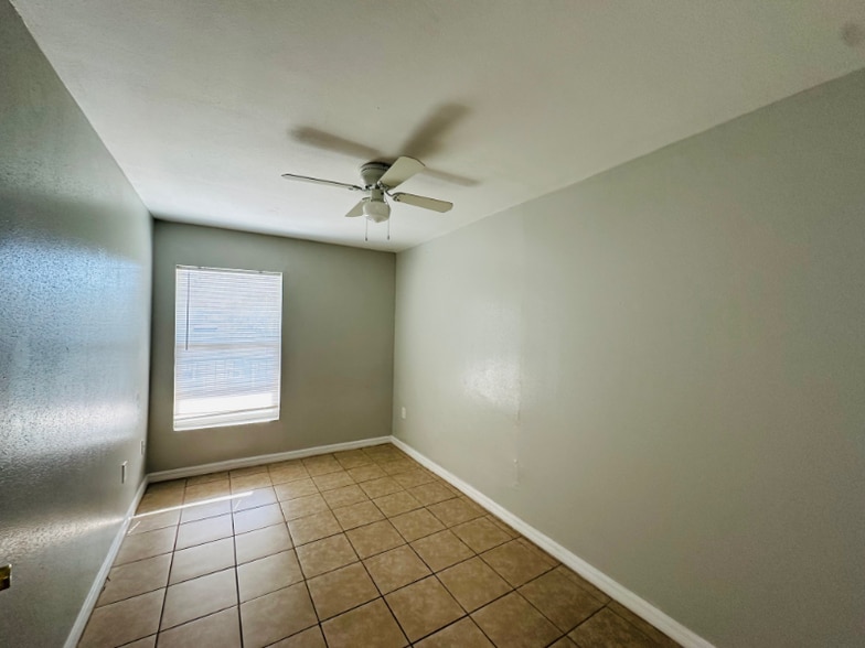 Building Photo - 680 22nd Ave S