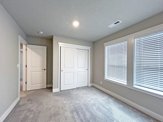 Building Photo - 3740 Rockcress Rd