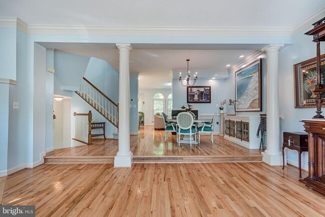 Building Photo - 150 Rees Pl