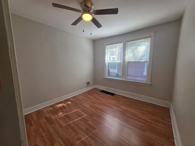 Building Photo - 4162 Shenandoah Ave