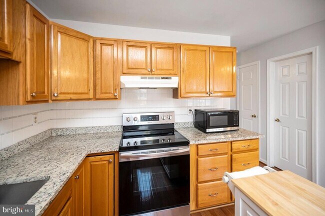 Building Photo - 4683 Joanna Ct