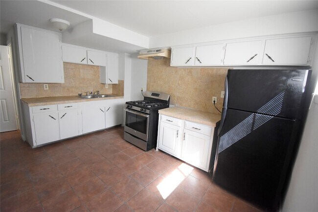 Building Photo - 4353 Brinkley St
