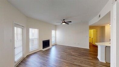 Building Photo - 1600 N 9th St