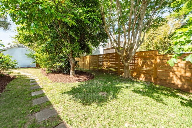 Building Photo - 834 Harbor Pl Dr