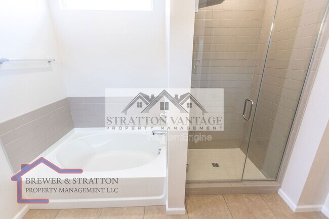 Building Photo - 2028 E Brooklyn Dr