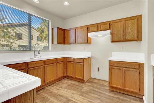 Building Photo - 5453 Pipers Stone St