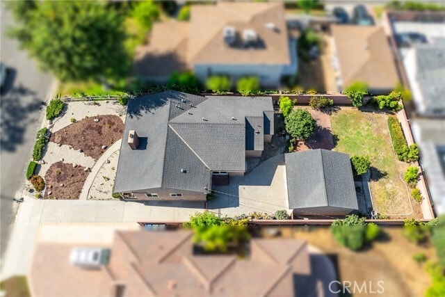 Building Photo - 9502 Olema St