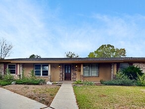 Building Photo - 7527 Quail Run Dr