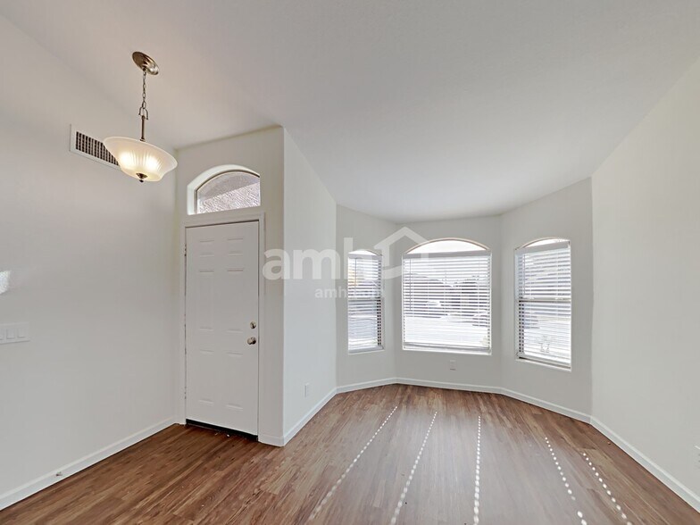 Building Photo - 9824 E Onza Ave