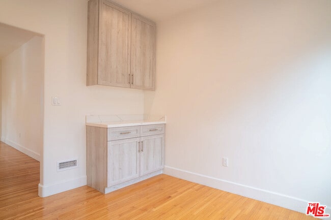 Building Photo - 1021 17th St