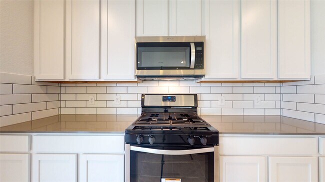 Building Photo - 28950 Yulee Mill Dr