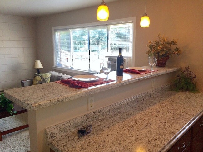 Interior Photo - Saxony Court