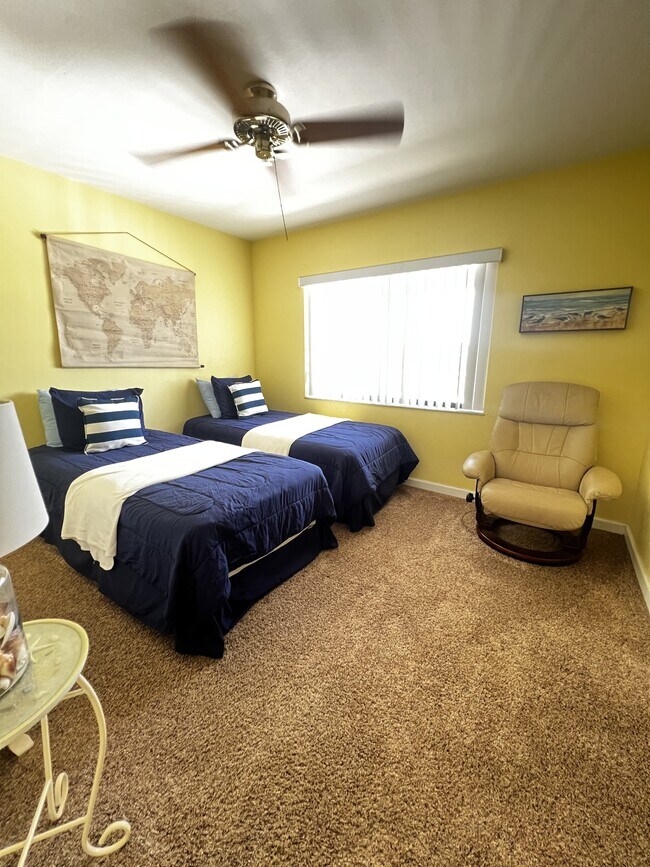 Building Photo - 3813 SE 11th Pl