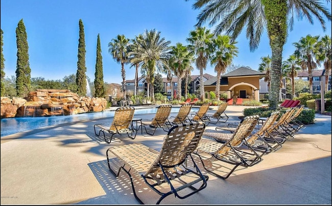 Building Photo - 10961 Burnt Mill Rd