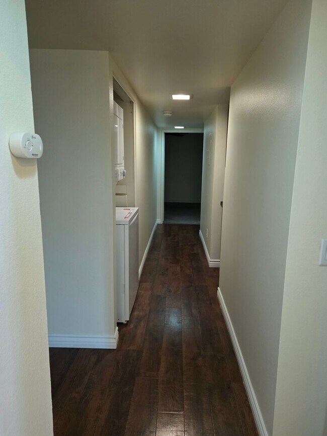 Building Photo - Sharp one level 3-bedroom 2 bath condominium which features two patios. Many amenities.