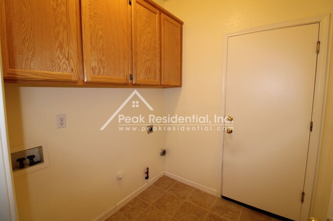 Building Photo - Very Nice 3bd/2ba Elk Grove Home in Laguna...