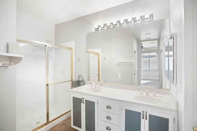 Building Photo - Beautiful One Story 2 Bedroom Townhome With 2 Car Attached Garage