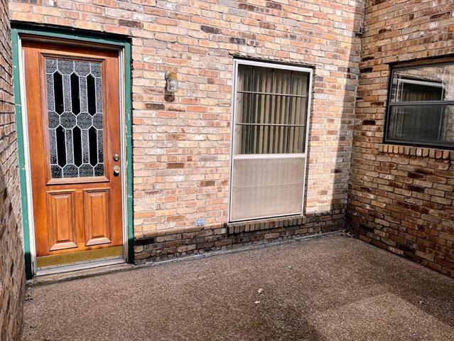 Building Photo - 203 FM 1187