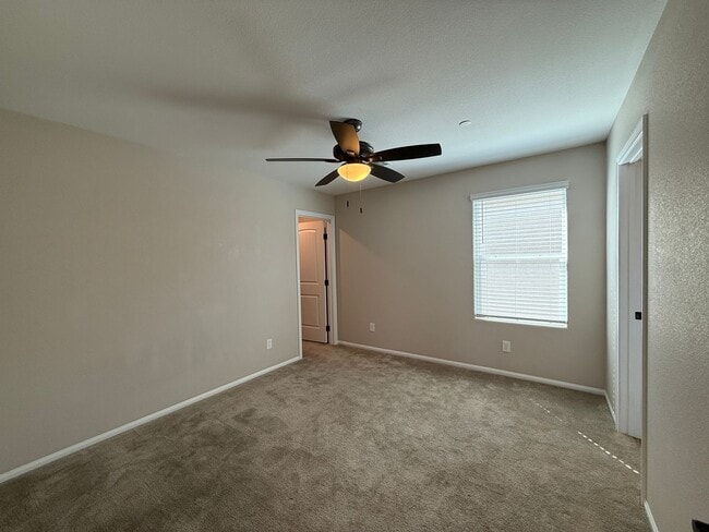 Building Photo - NLV 3 bed in a gated community!