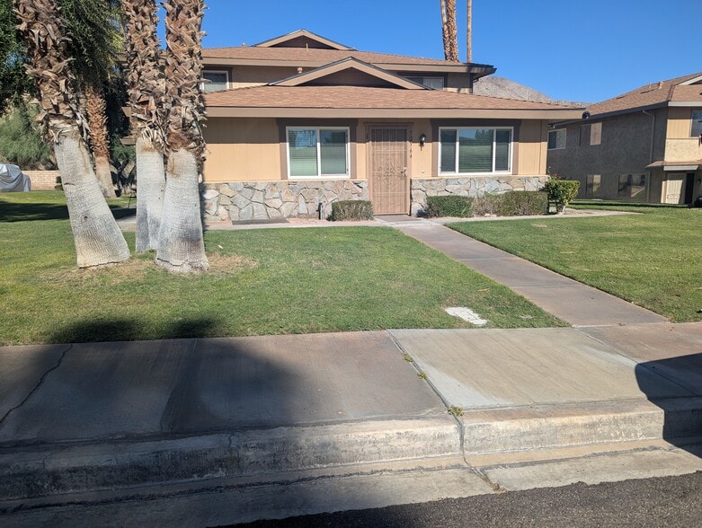 Building Photo - 72564 Edgehill Dr