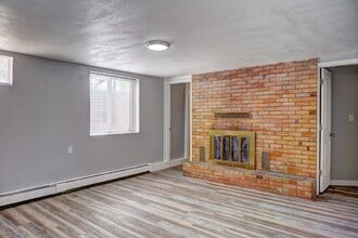 Building Photo - 1340 Orchard Ave
