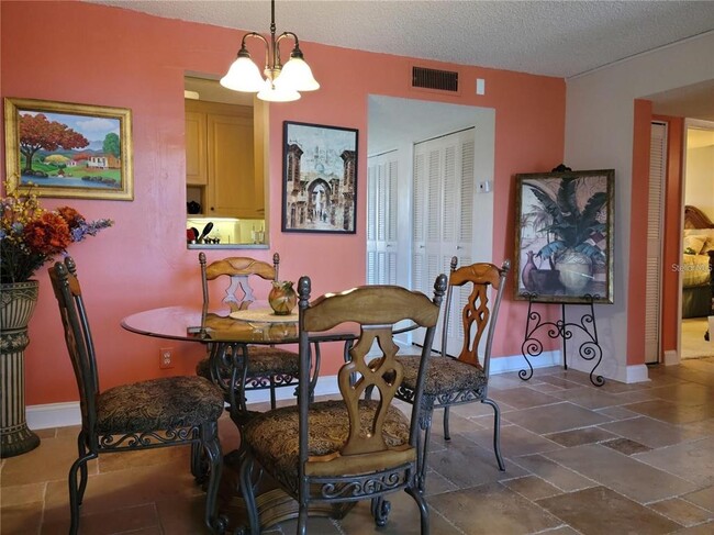 Building Photo - 7405 Bay Island Dr S
