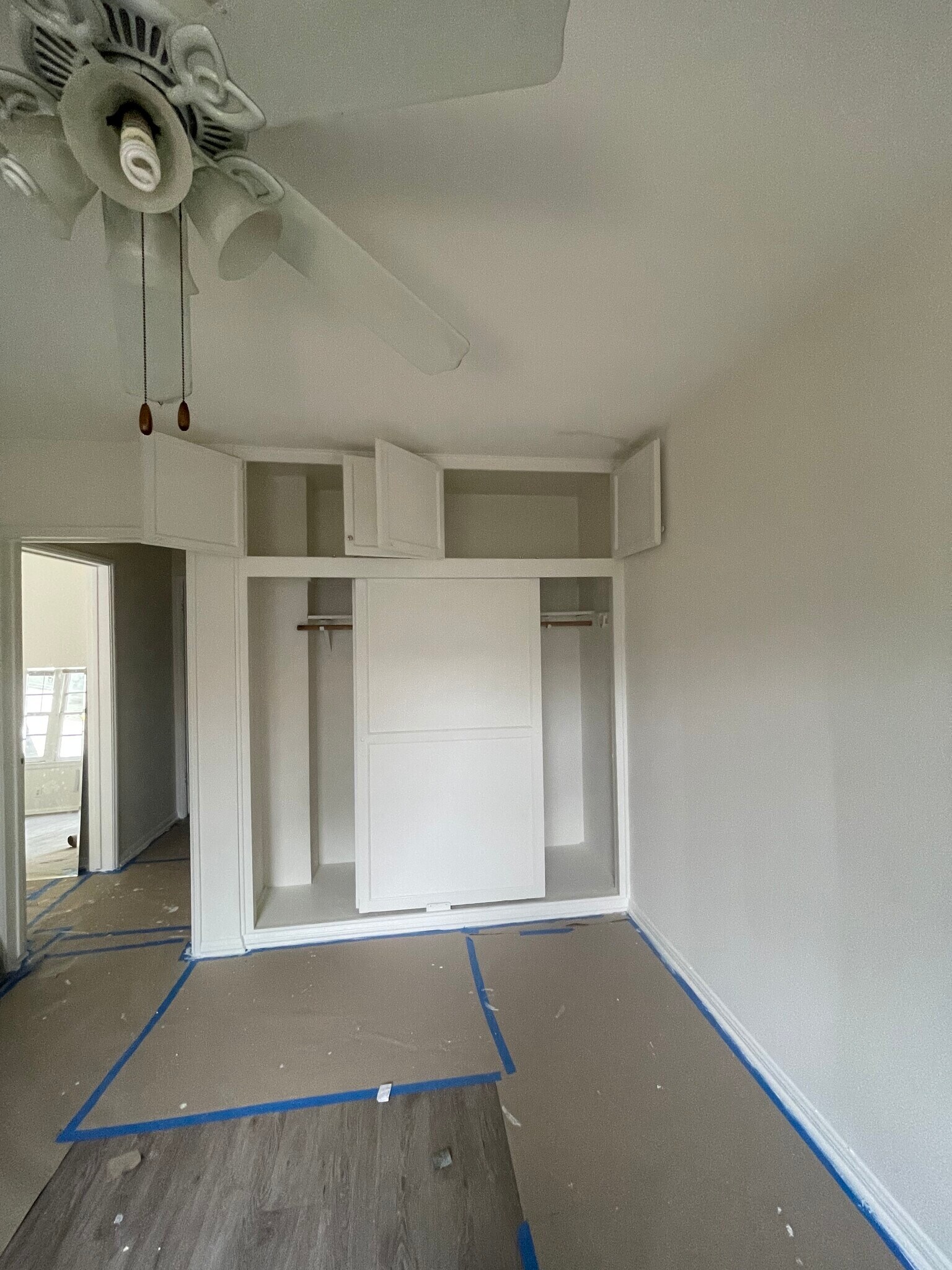 Building Photo - 14315 Burbank Blvd