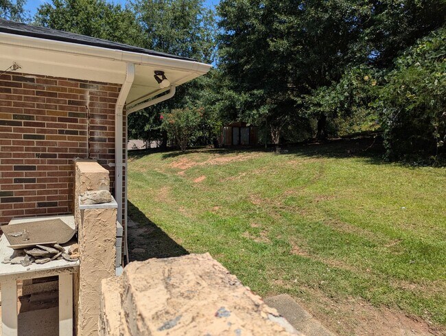 Building Photo - 109 Poplar Trl