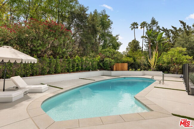 Building Photo - 4401 Pampas Rd