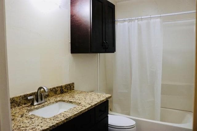 Building Photo - 302 Shady Valley Dr