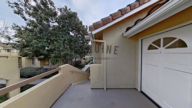 Primary Photo - Renovated 2 Bedroom Condo in Irvine