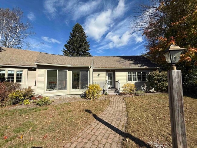 Primary Photo - 69 Putney Hill Rd