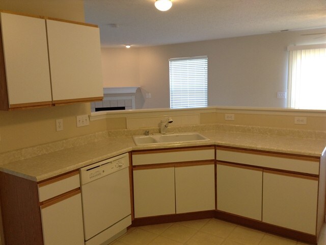 Building Photo - 1023 Canterbury Ln