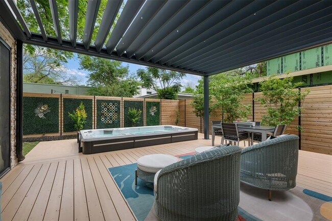 Building Photo - 73 Julius St