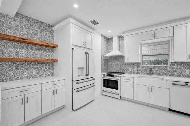 Building Photo - 1430 Michigan Ave