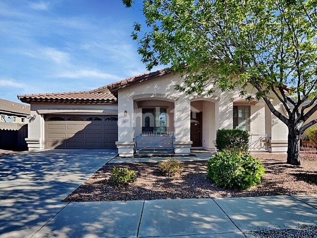 Building Photo - 8854 W Northview Ave