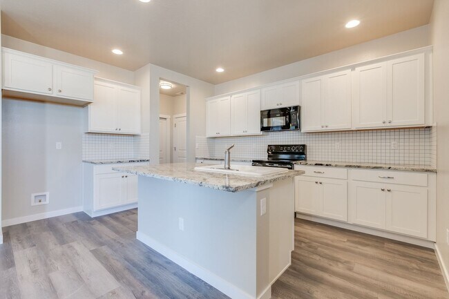 Building Photo - Adorable and Affordable Alley Load Home For Rent in Meridian!  A must see!