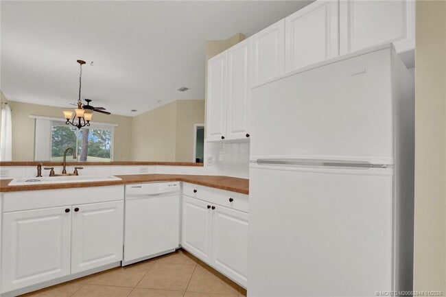 Building Photo - 3701 NW Willow Creek Dr