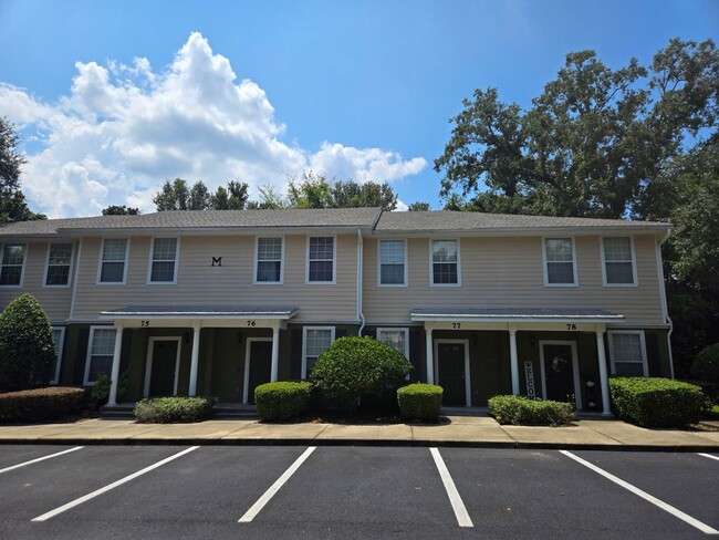 Primary Photo - 2BR/2.5BA furnished townhome in a gated co...